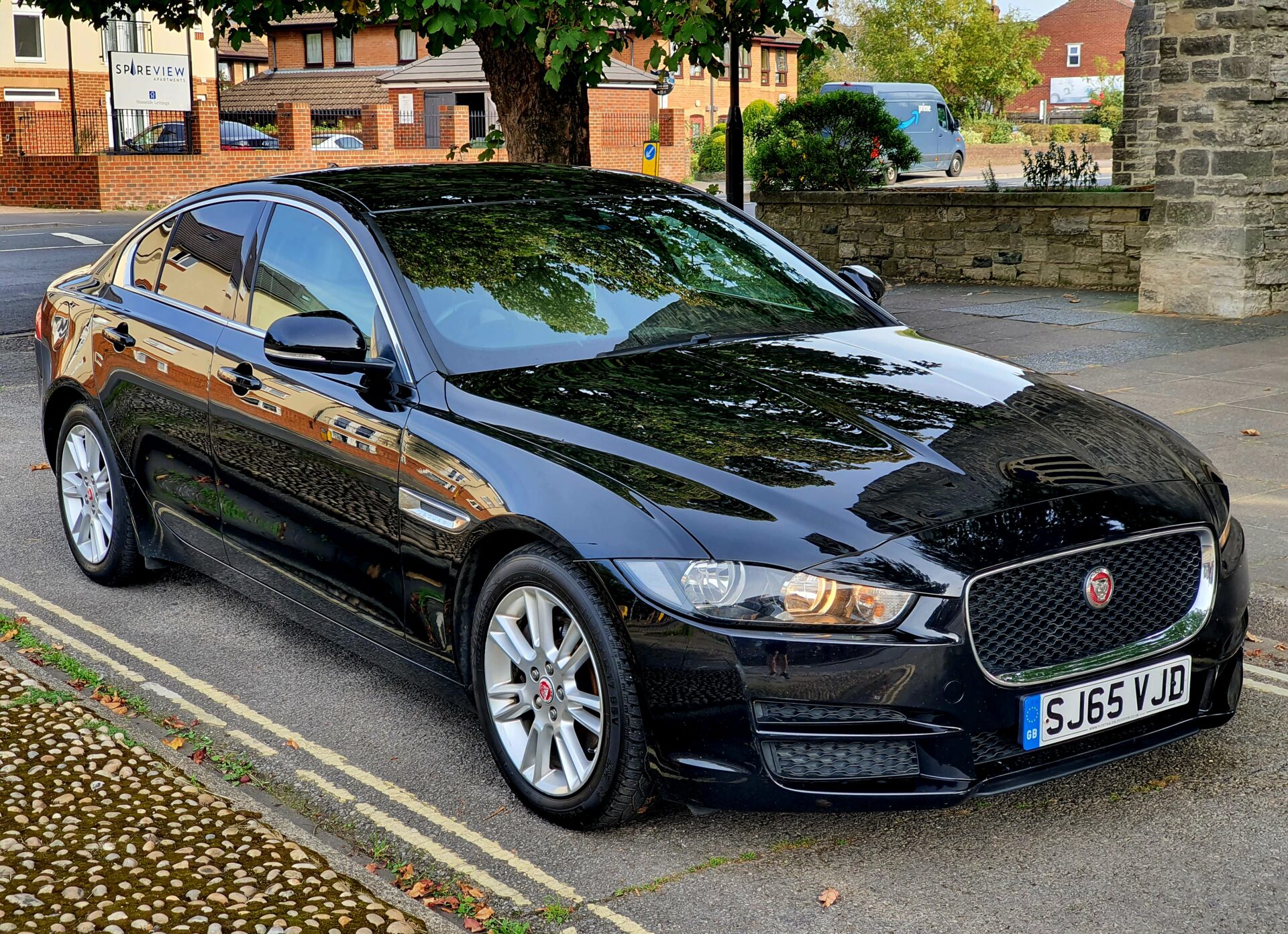 black jaguar car